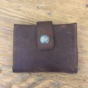 Hide and drink wallet